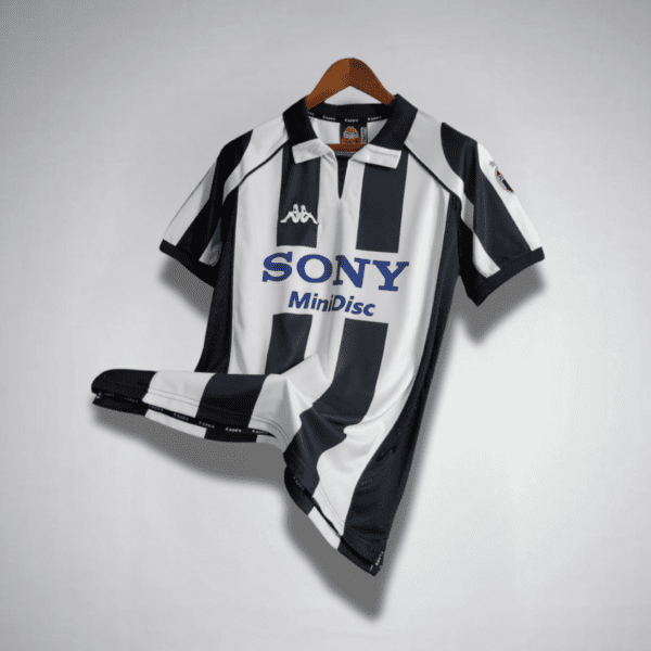 97/98 Juventus Home