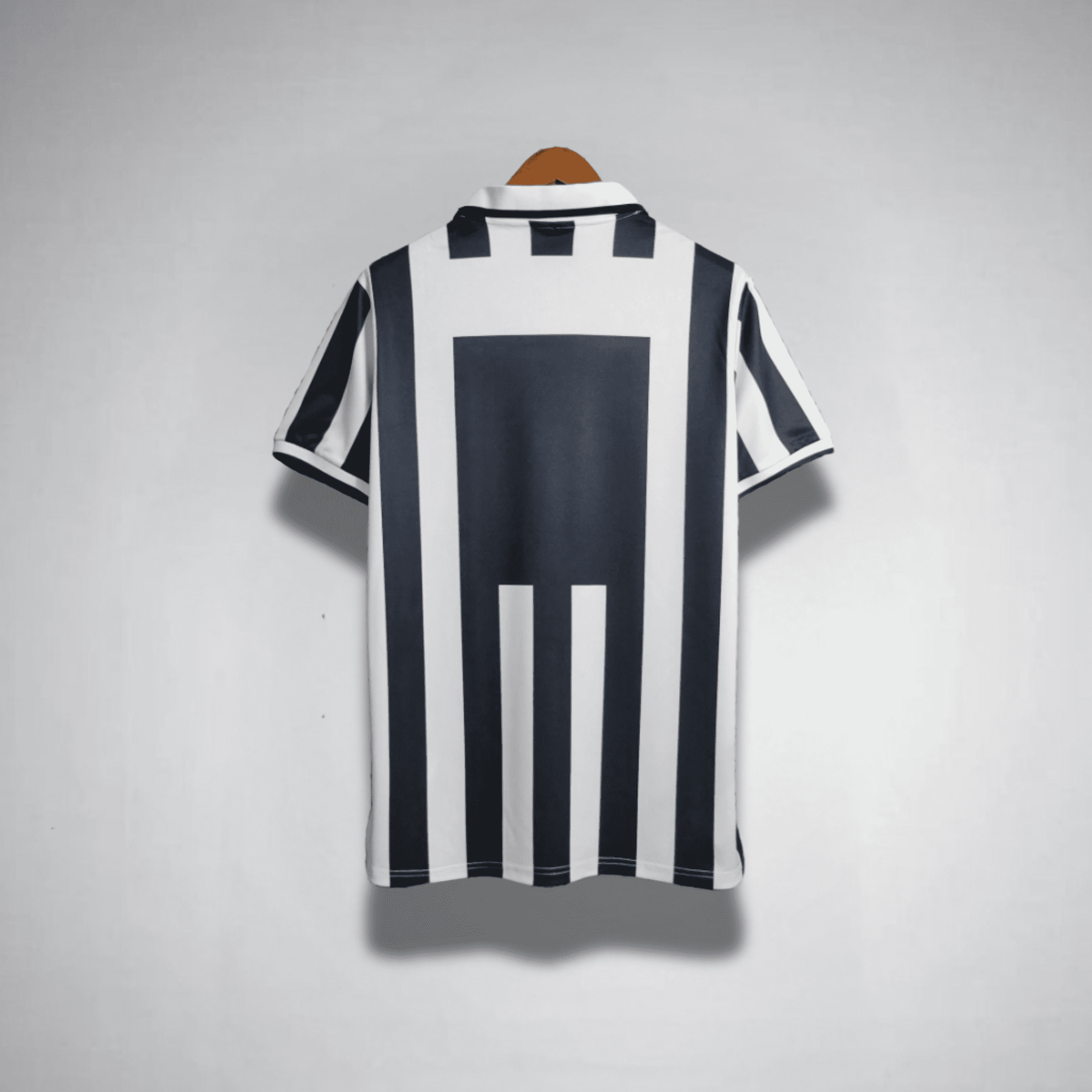 95/97 Juventus Home - Image 2