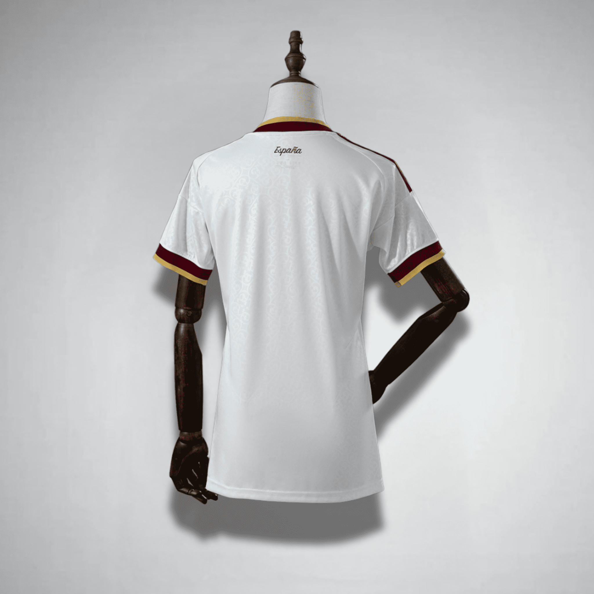 2026 Spain Woman Away - Image 2