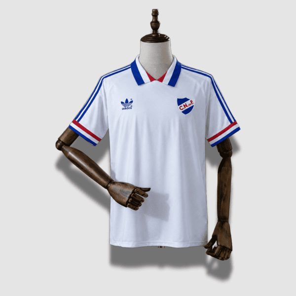80/82 Nacional Home
